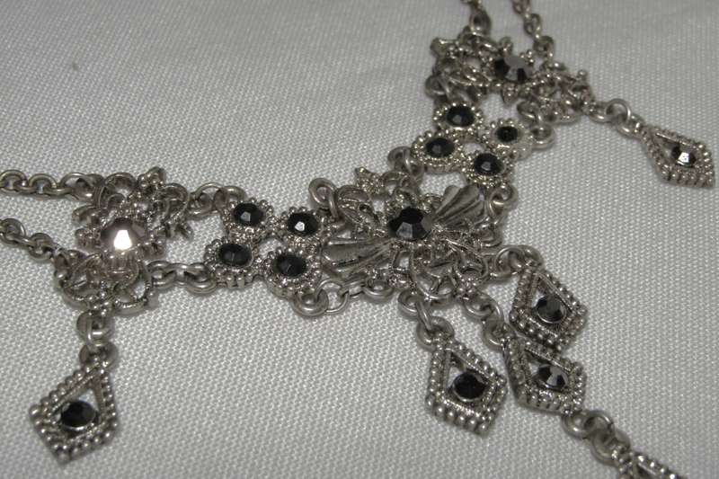Vintage Silver-Tone Victorian Style Gothic Necklace with Faceted Onyx-Colored Crystals