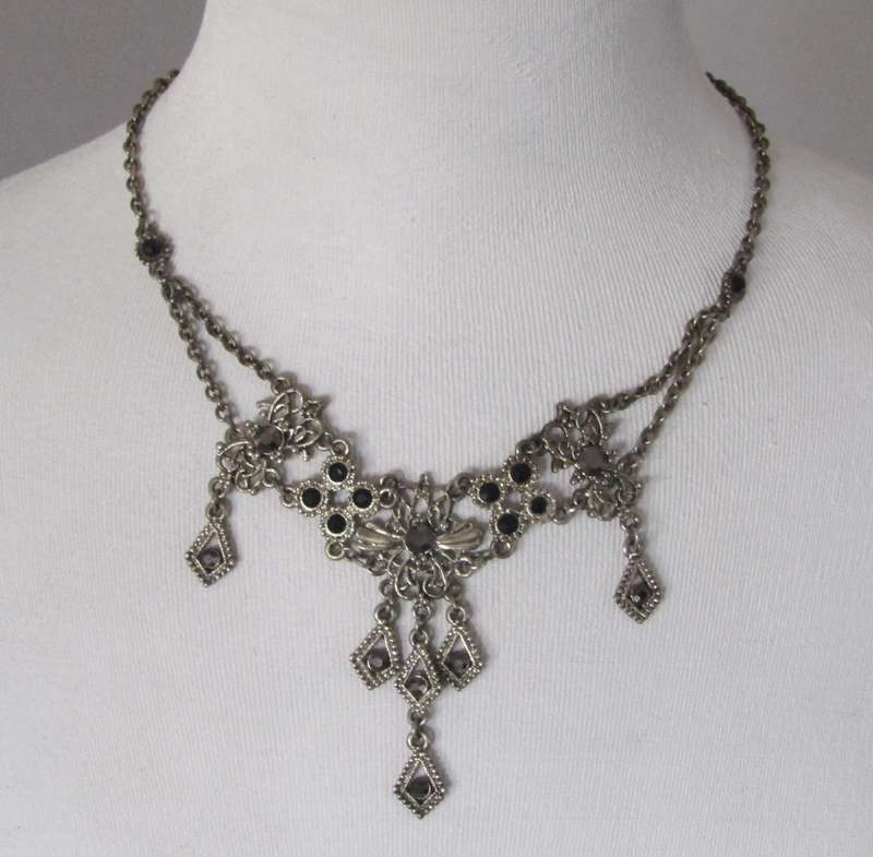 Vintage Silver-Tone Victorian Style Gothic Necklace with Faceted Onyx-Colored Crystals