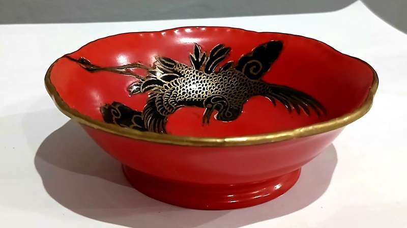 Charming Vintage Maling Oriental-Inspired Decorative Bowl - A Collector's Piece