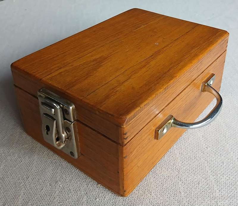 Vintage Kodak Brownie 8mm Movie Camera with Unique Homemade Wooden Case  A Piece of Filming History