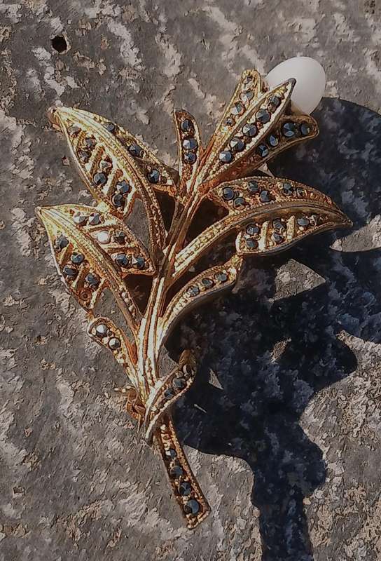 Vintage Mid-Century Gold Plated Lily Brooch Pin with Faux Marcasite & Milk Glass