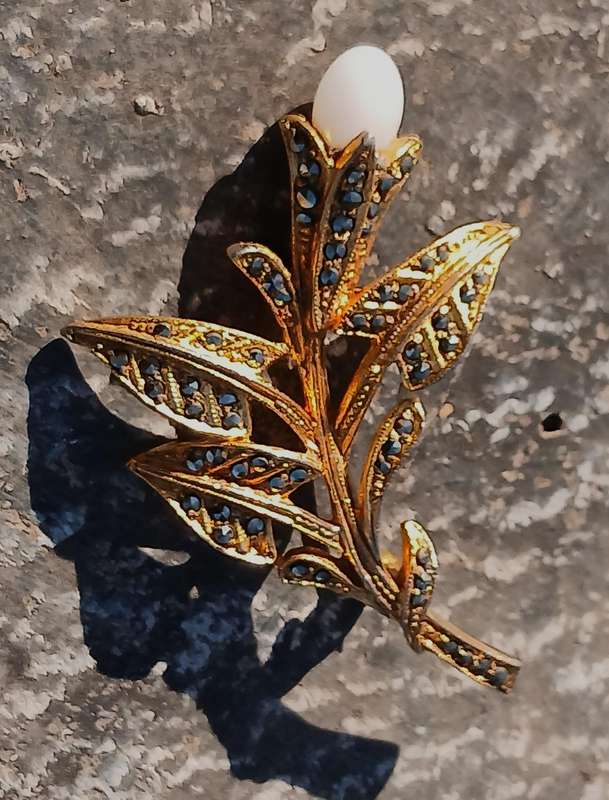 Vintage Mid-Century Gold Plated Lily Brooch Pin with Faux Marcasite & Milk Glass