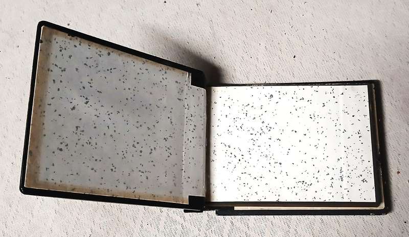 Charming Vintage Japanese Lacquer Photo Album - Hand-Painted Mt. Fuji Scene
