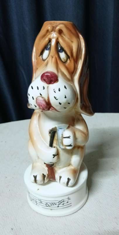 Charming Vintage "How Dry I Am" Basset Hound Musical Decanter by Sankyo, Japan