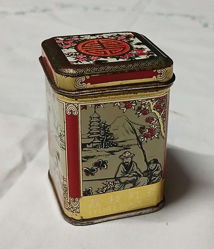 Exquisite Vintage Chinese Lychee Black Tea Tin - Miniature Oriental Landscape