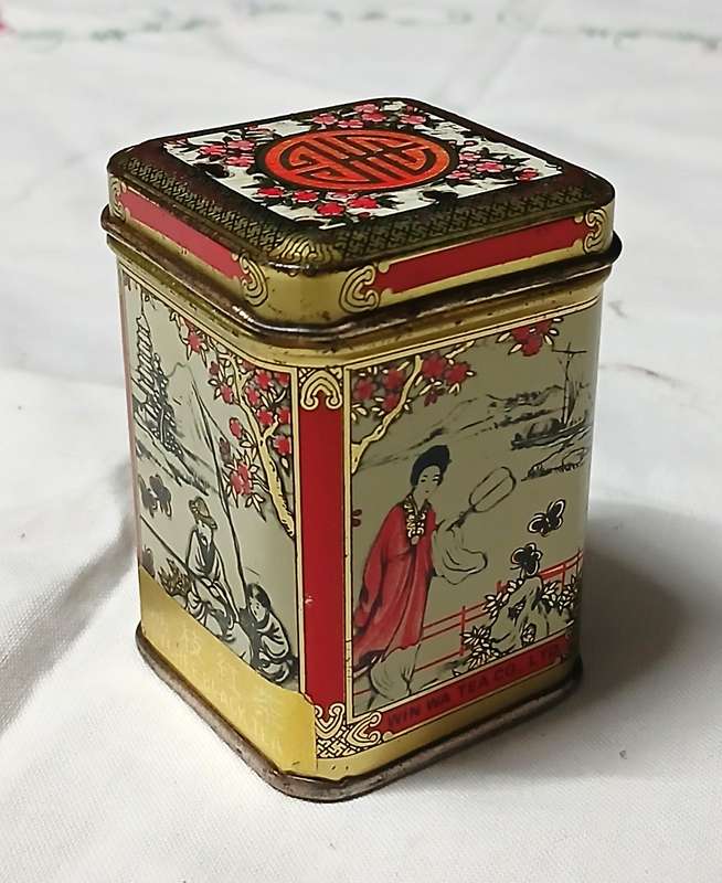 Exquisite Vintage Chinese Lychee Black Tea Tin - Miniature Oriental Landscape