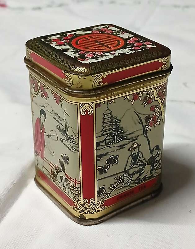 Exquisite Vintage Chinese Lychee Black Tea Tin - Miniature Oriental Landscape