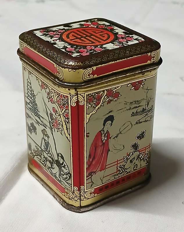 Exquisite Vintage Chinese Lychee Black Tea Tin - Miniature Oriental Landscape