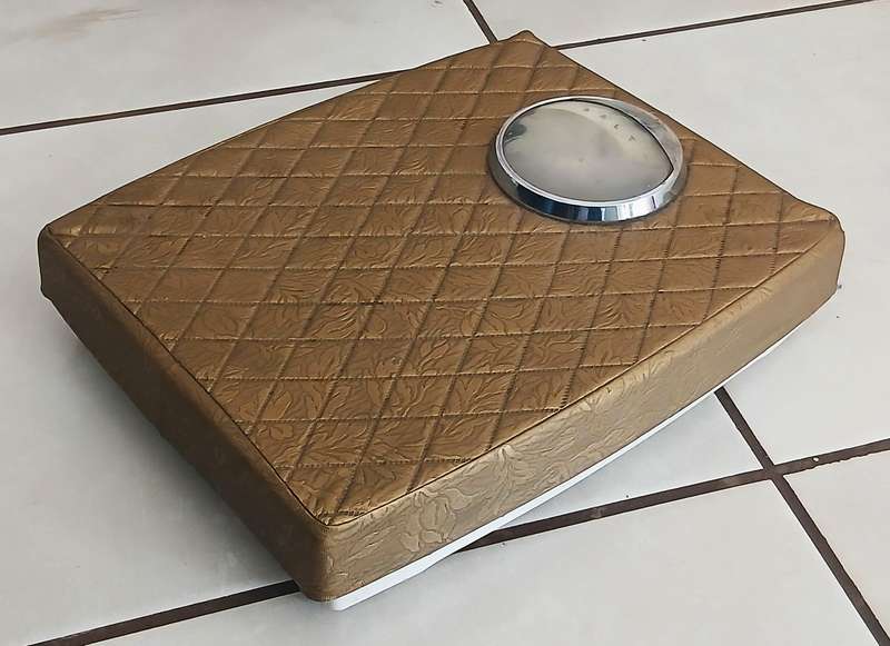 Vintage Salter Bathroom Scale - Retro Gold Design, Working Condition