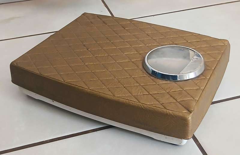 Vintage Salter Bathroom Scale - Retro Gold Design, Working Condition