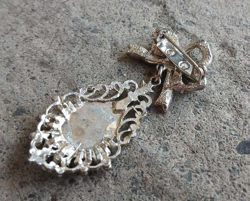 Elegant Vintage Victorian-Style Brooch Pin with Black Enamel & Rhinestones (c. 1950s/60s)
