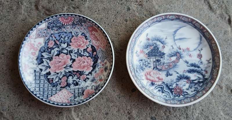 Pair of Vintage Yamaguchin Imperial Imari Hand-Decorated Pin Dishes