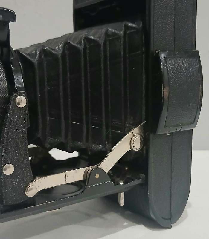 1930s Voigtländer Bessa Folding Camera  Skopar Lens, Compur Shutter  With Case