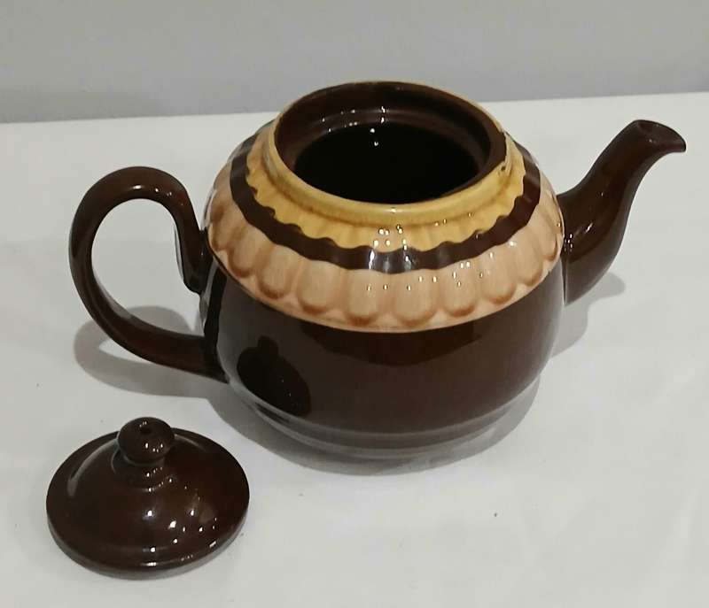 Vintage Pie-Crust Fluted Brown Betty Teapot  Made in England | c. 1920