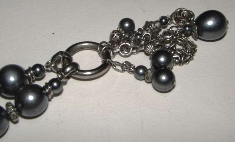 Vintage Silver-Tone and Lustrous Gray Beaded Pendant Necklace