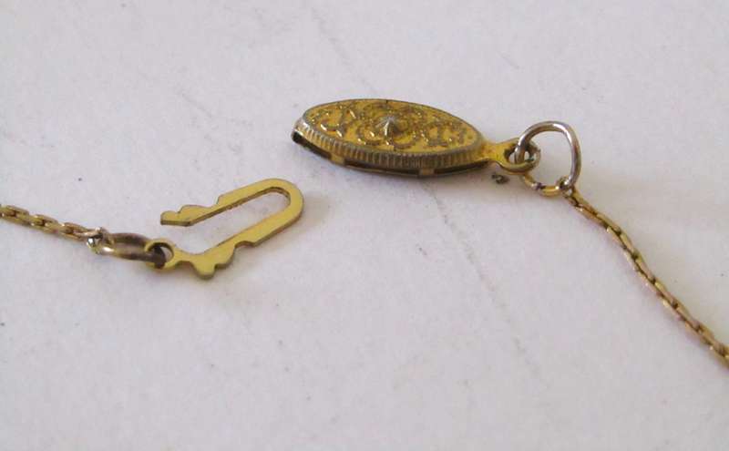 Vintage 1970s 14ct Rolled Gold Faceted Topaz Rhinestone Pendant Signed K&L with Chain