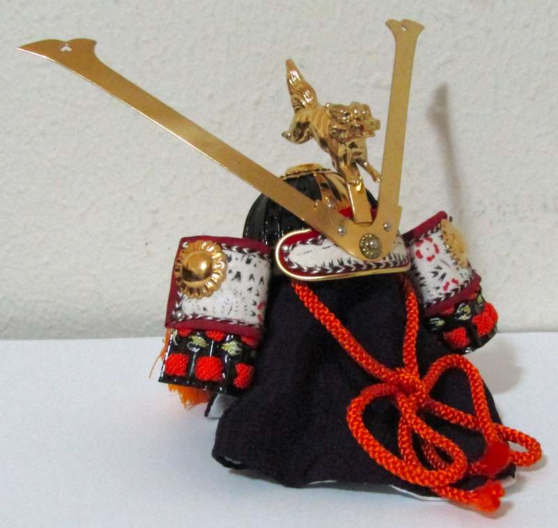 Vintage Replica Kabuto Samurai Doll Helmet Display Set with Gilt Embellishments and Original Box