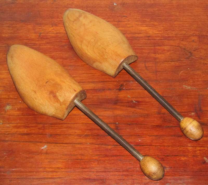Vintage Wood Shoe Stretchers Size 5
