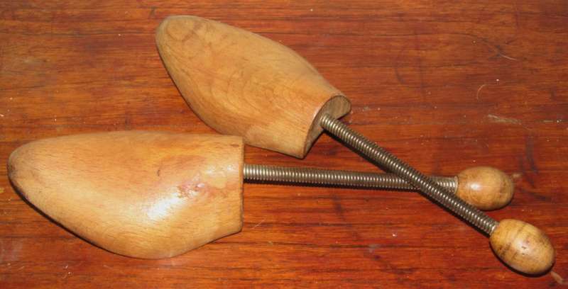 Vintage Wood Shoe Stretchers Size 5