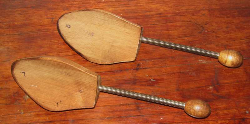 Vintage Wood Shoe Stretchers Size 5