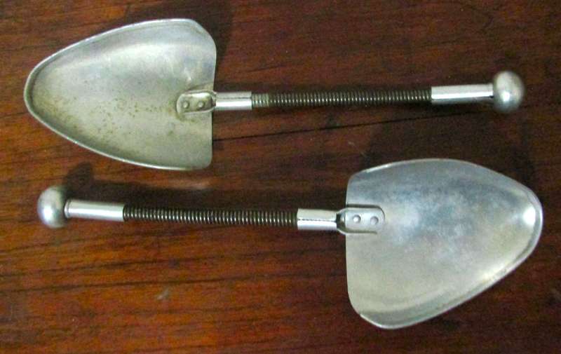 Pair of Vintage 1950s VicTree 8X9 Aluminium Shoe Stretchers - Made in England