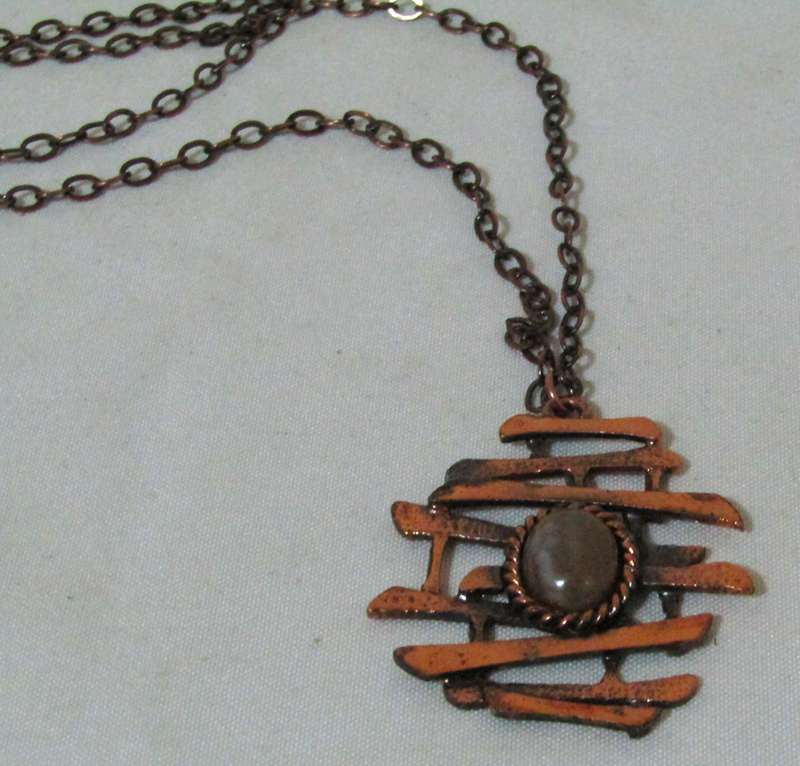 Vintage Hammered Copper Bars Pendant with Agate