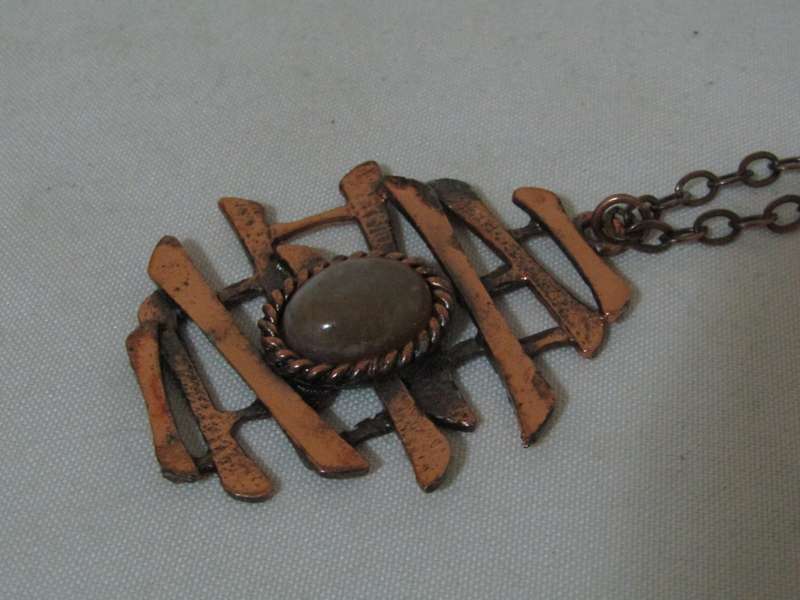 Vintage Hammered Copper Bars Pendant with Agate
