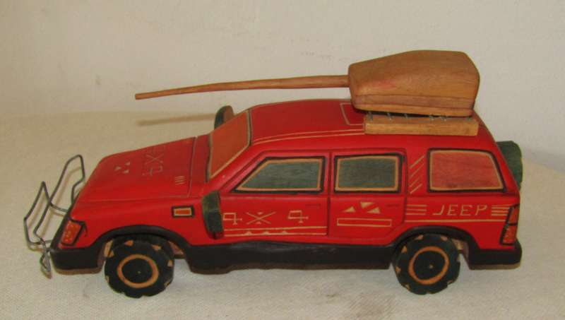 Vintage Handmade Wooden Jeep 4x4 Toy/Display Car - Handcrafted Collectible