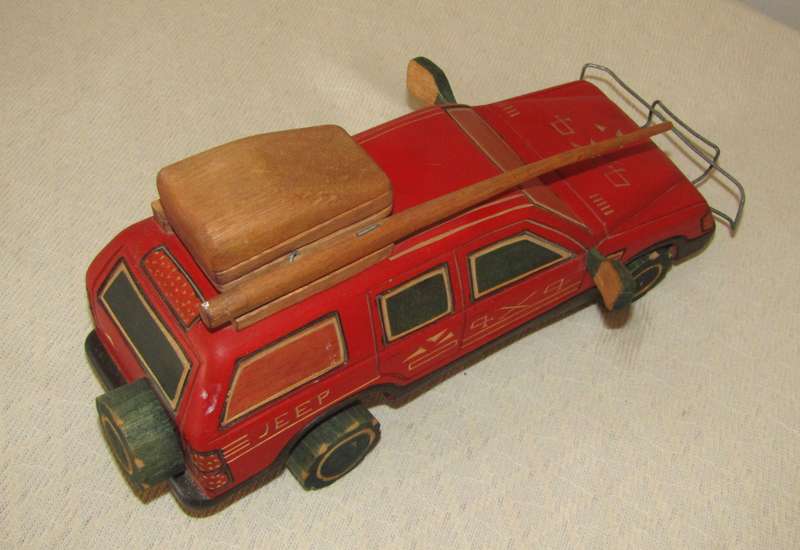 Vintage Handmade Wooden Jeep 4x4 Toy/Display Car - Handcrafted Collectible