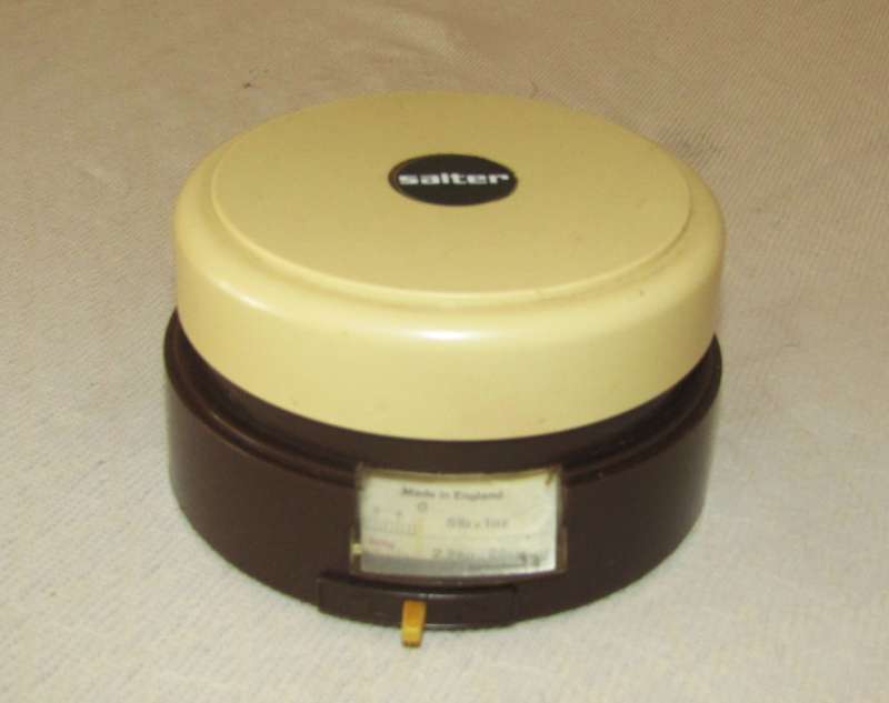 Retro 1977 Salter Kitchen Scale (2.2kg x 25g) - Made in England