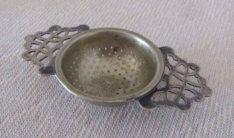 Vintage Art Nouveau Style Silver Plated Tea Strainer with Stand - EPNS, Made in England