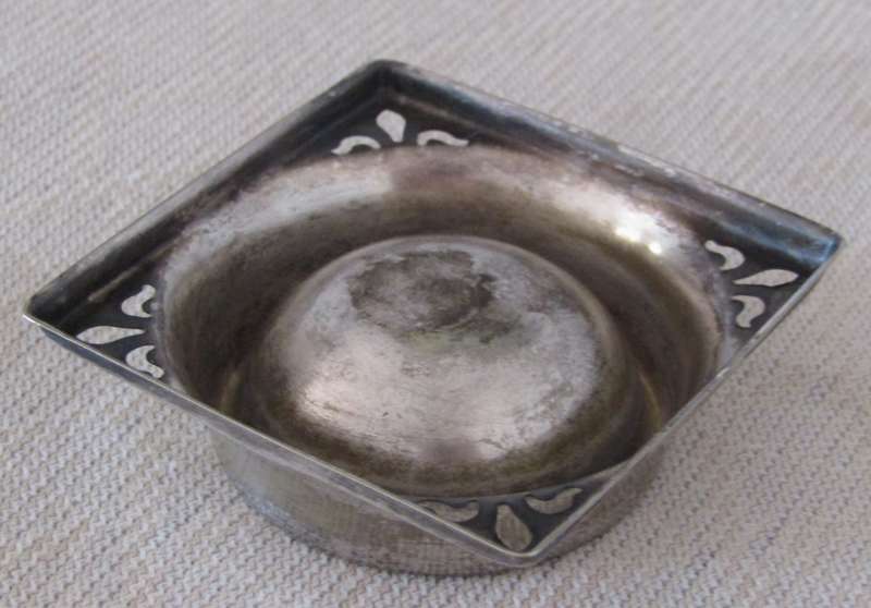 Vintage Art Nouveau Style Silver Plated Tea Strainer with Stand - EPNS, Made in England