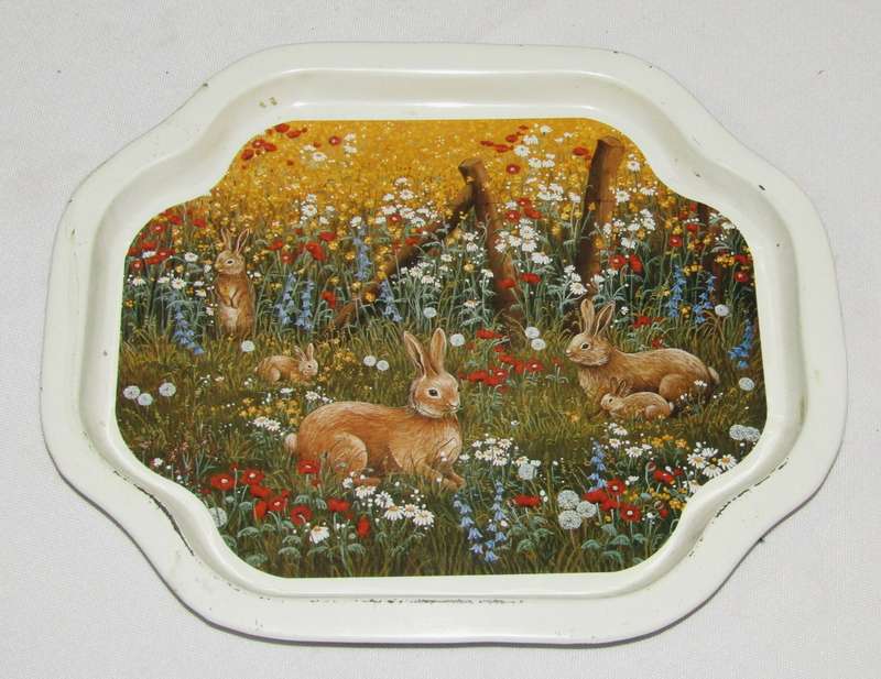 Vintage Selection of 5 Small Decorative Tin Trays