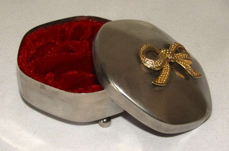Vintage Hexagonal Silver-Plated Trinket Box with Gold-Tone Bow and Red Velvet Lining