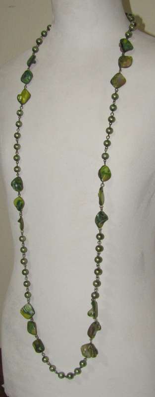 Retro 1980s Extra Long Green Dyed Mother of Pearl Beaded Necklace