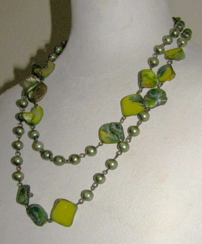 Retro 1980s Extra Long Green Dyed Mother of Pearl Beaded Necklace