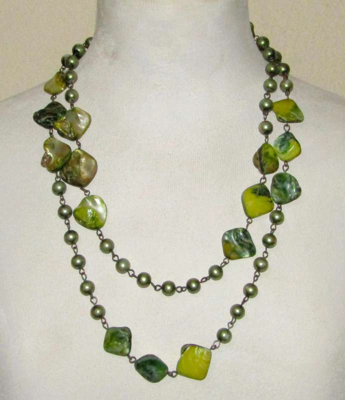 Retro 1980s Extra Long Green Dyed Mother of Pearl Beaded Necklace