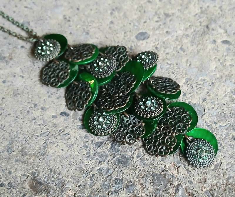 Avon Serbia Vanessa Necklace | Rare 1970s Collectible | Green Glass, Faux Shell & Brass