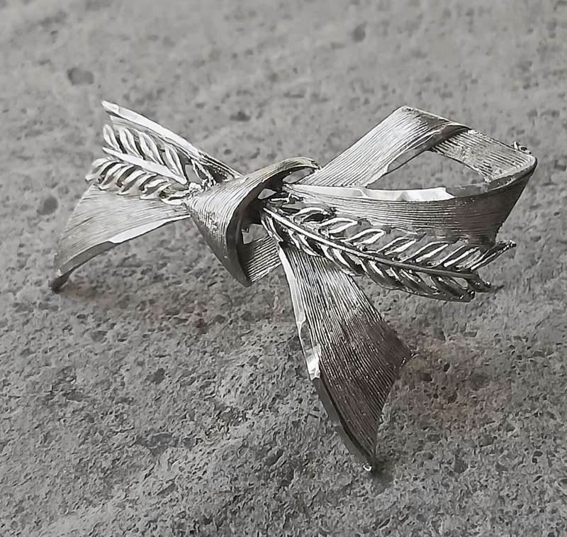 Vintage Silver Tone Brooch | Love Knot or Bow Design | Classic Mid-Century Elegance