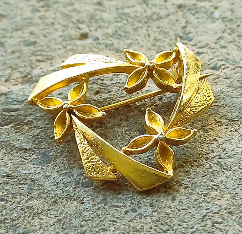 Vintage Gold Tone Brooch | Triangle Wreath with Floral Detail | Mid-Century Geometric Design