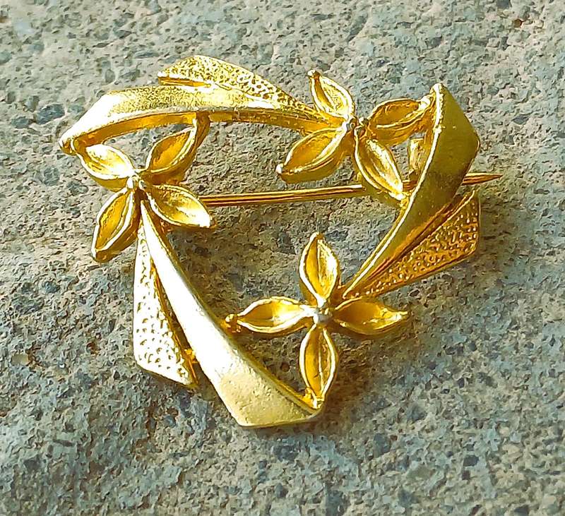 Vintage Gold Tone Brooch | Triangle Wreath with Floral Detail | Mid-Century Geometric Design