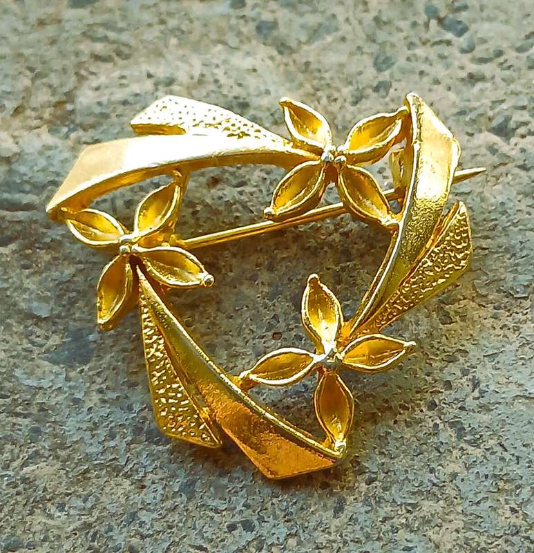 Vintage Gold Tone Brooch | Triangle Wreath with Floral Detail | Mid-Century Geometric Design