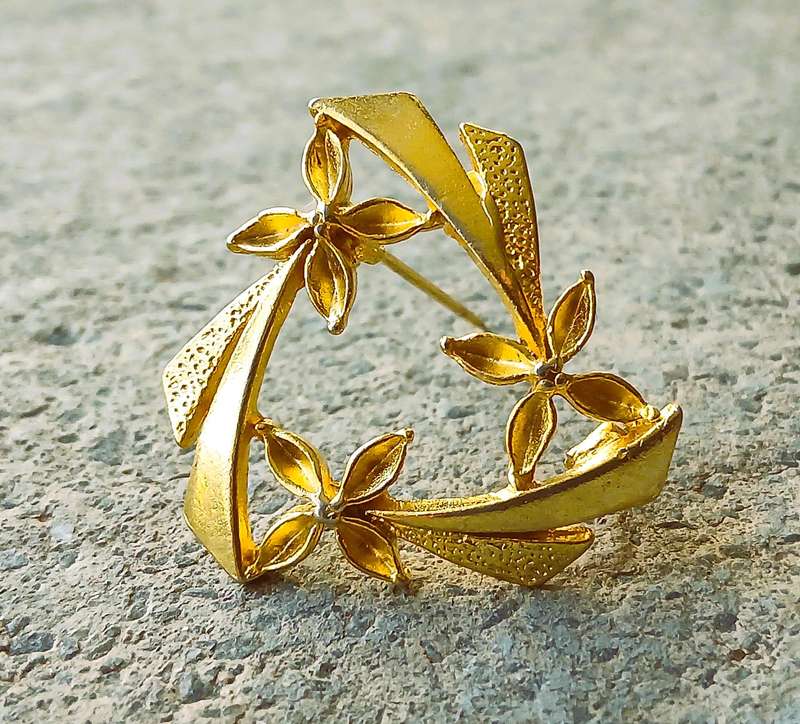 Vintage Gold Tone Brooch | Triangle Wreath with Floral Detail | Mid-Century Geometric Design