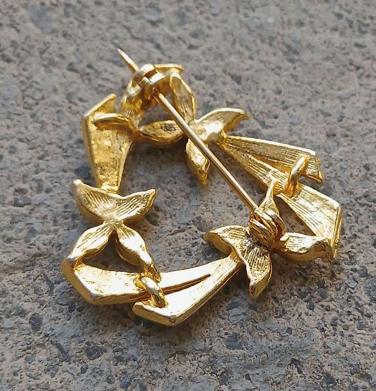 Vintage Gold Tone Brooch | Triangle Wreath with Floral Detail | Mid-Century Geometric Design