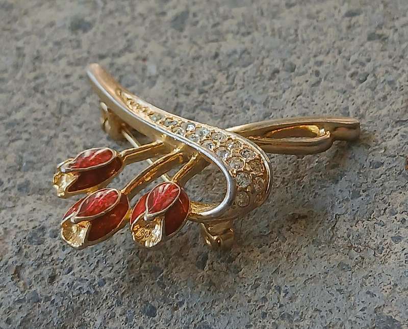 Vintage Gold-Tone Spray Brooch | Red Enamel Tulips & Pave Diamante Ribbon