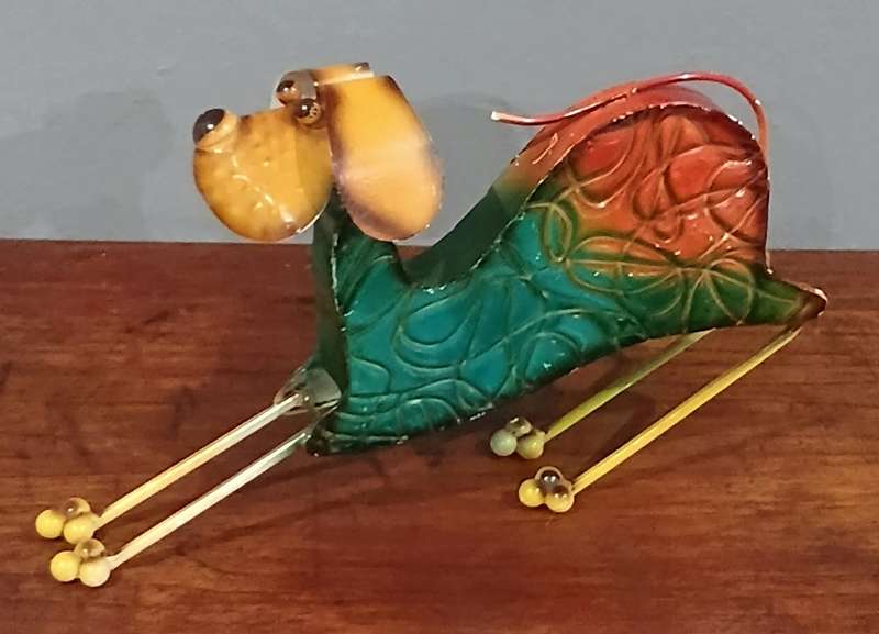 Meet the Stretchy Metal Dog | Handcrafted Garden Art with Personality | 36 x 23 x 12cm