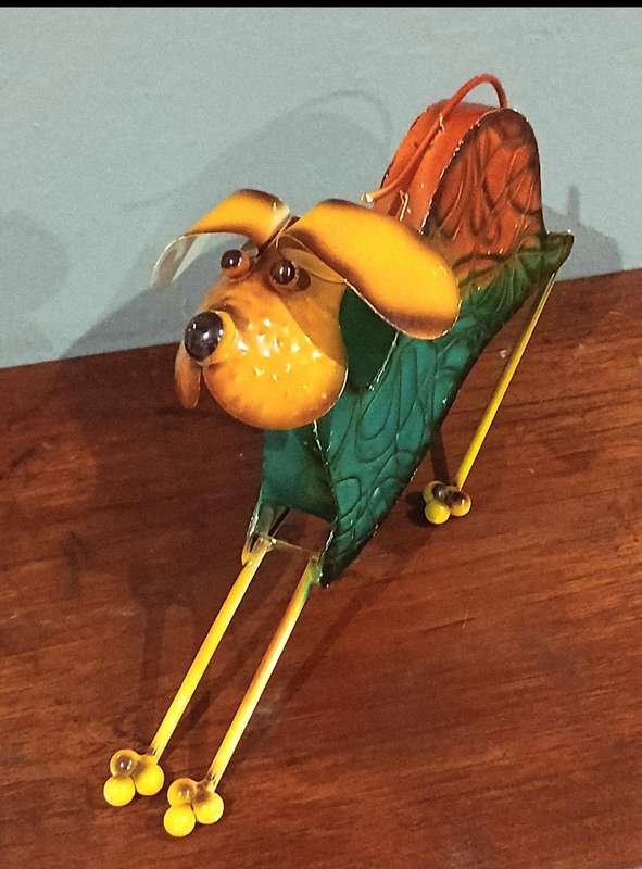 Meet the Stretchy Metal Dog | Handcrafted Garden Art with Personality | 36 x 23 x 12cm
