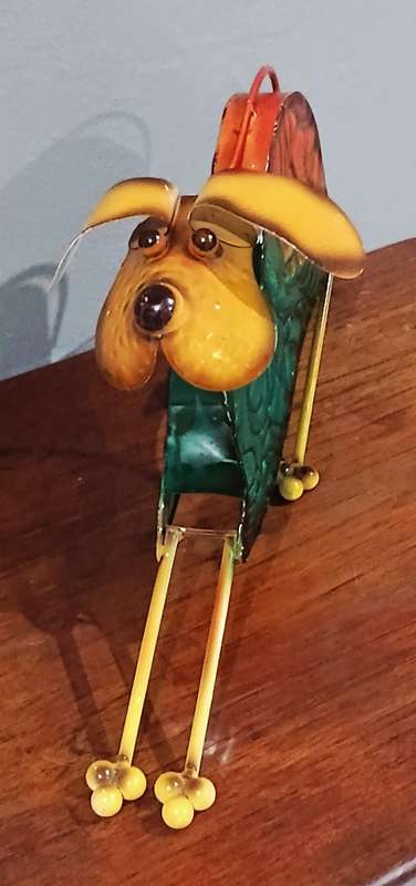 Meet the Stretchy Metal Dog | Handcrafted Garden Art with Personality | 36 x 23 x 12cm