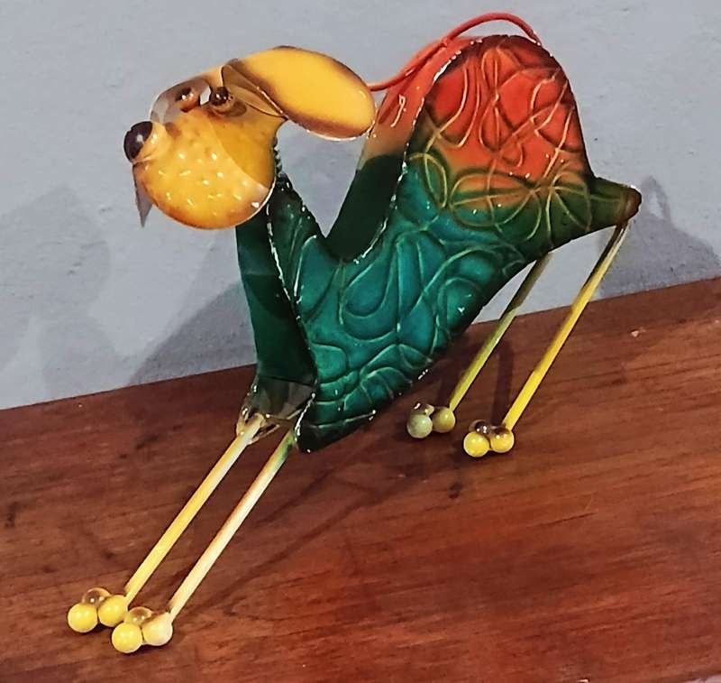 Meet the Stretchy Metal Dog | Handcrafted Garden Art with Personality | 36 x 23 x 12cm