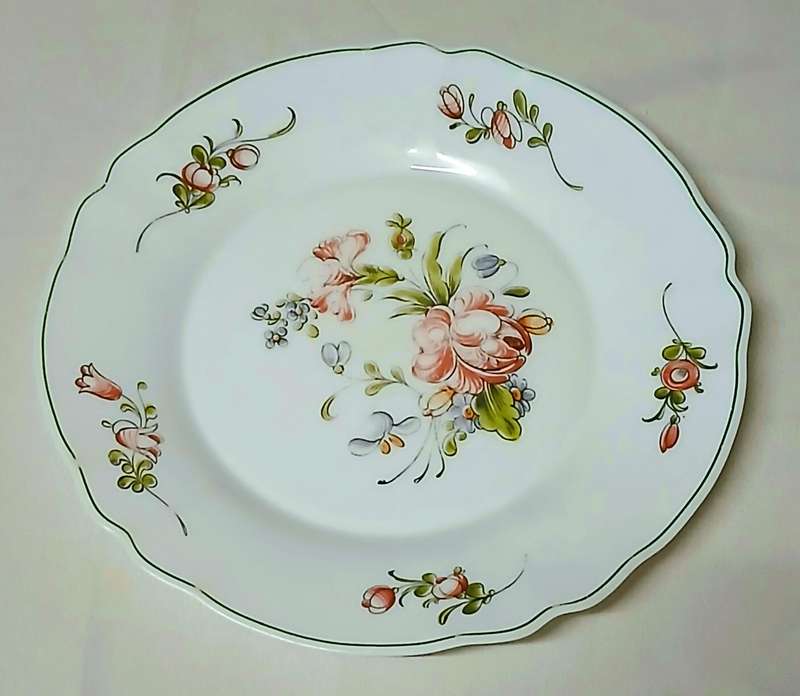 Vintage Arcopal Arc France Plate | Provincial Floral Pattern | Opal Glass Display Plate 23.5cm